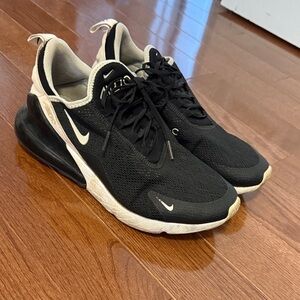 Nike Men's Black and Cream Athletic Shoes